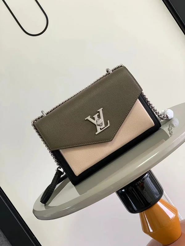 Louis Vuitton bags with a magnetic snap closure for easy accessBoldCollect - LOUIS VUITTON Bags - 947