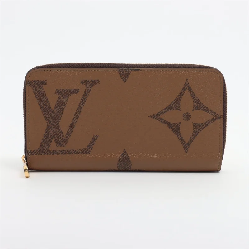 Louis Vuitton Twist bags with a snakeskin - effect panel for a bold lookLouis Vuitton Giant Monogram Reversee Zippie Wallet M69353