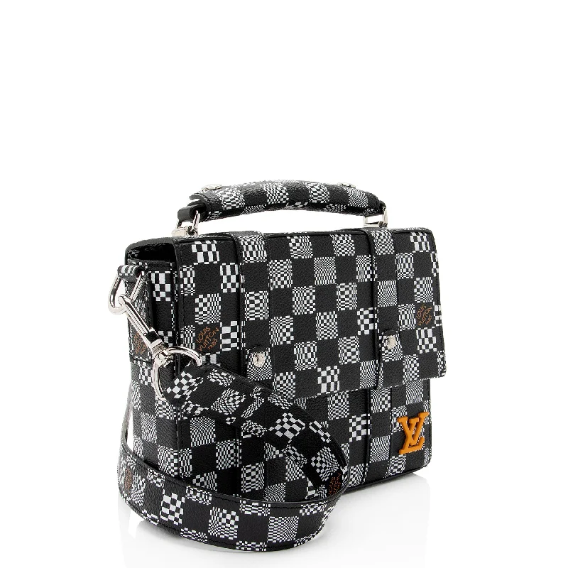 Louis Vuitton backpacks with a sleek, minimalist design for styleLouis Vuitton Distorted Damier Flap Soft Trunk Messenger (iZ7UIf)