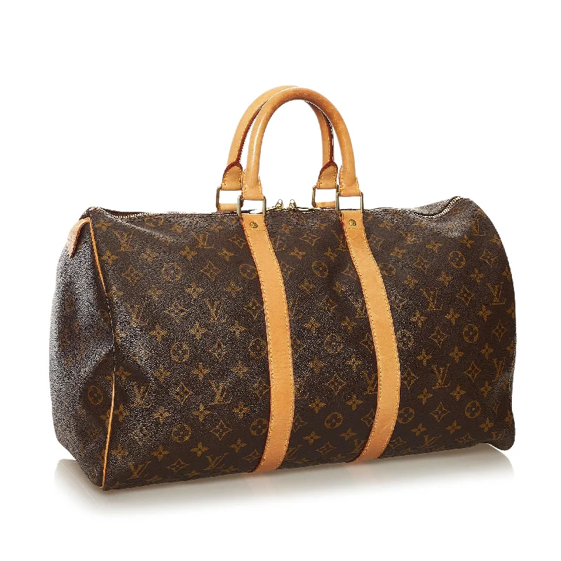 Ladies Louis Vuitton Petite Malle bags with a star - shaped charm for cutenessLouis Vuitton Monogram Keepall 45 (SHG-34287)