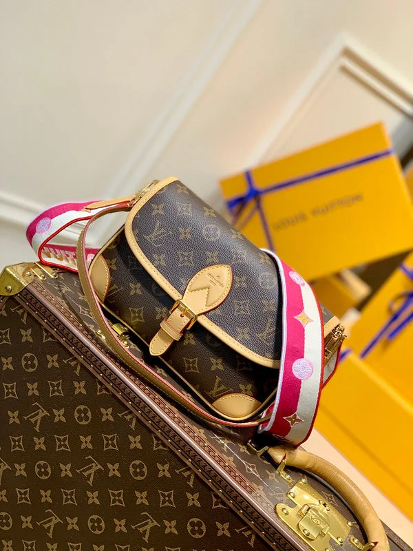 Louis Vuitton Twist bags with the iconic LV - turnlock closureBoldCollect - LOUIS VUITTON Bags - 866