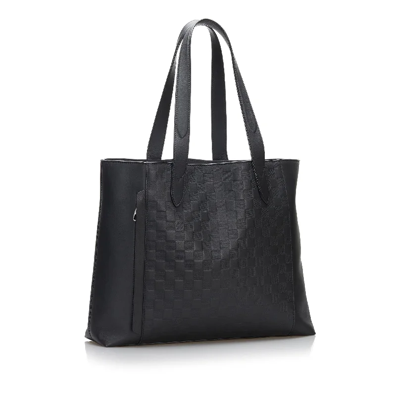 Ladies Louis Vuitton Capucines bags with a detachable shoulder strapLouis Vuitton Damier Infini Cabas Voyage (AKhRij)