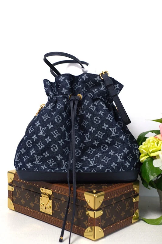 Louis Vuitton bags with a zippered interior pocket for better organizationBoldCollect - LOUIS VUITTON Bags - 868