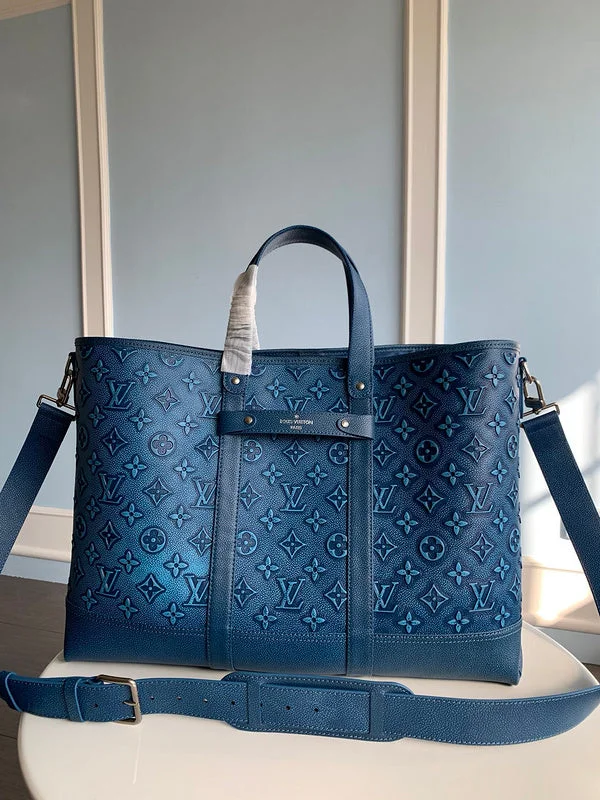 Louis Vuitton bags with a chain - link trim and a leather body for a modern edgeBoldCollect - LOUIS VUITTON Bags - 873