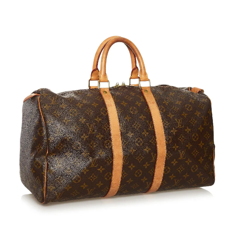 Louis Vuitton Speedy bags in monogram canvas for a classic lookLouis Vuitton Monogram Keepall 45 (SHG-35199)