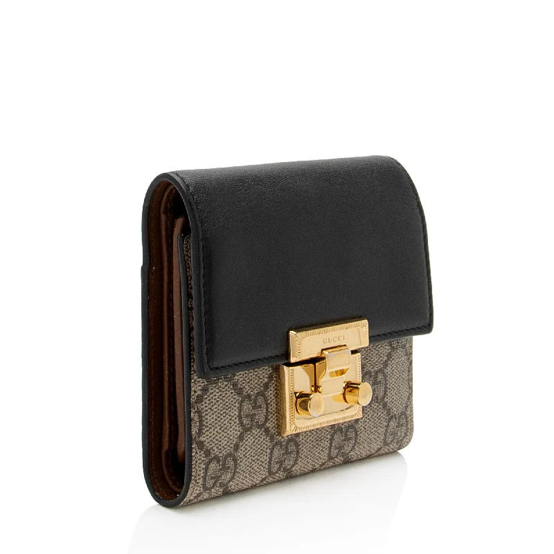 Women Gucci bags with a front - zip pocket for small itemsGucci GG Supreme Leather Padlock Compact Wallet (hLMamg)