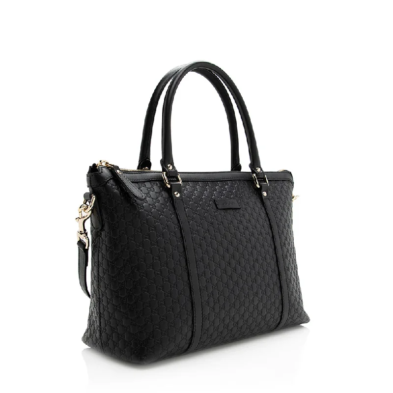 Ladies Gucci shoulder bags with a magnetic - closure flapGucci Microguccissima Leather Zip Top Tote (SHF-20350)