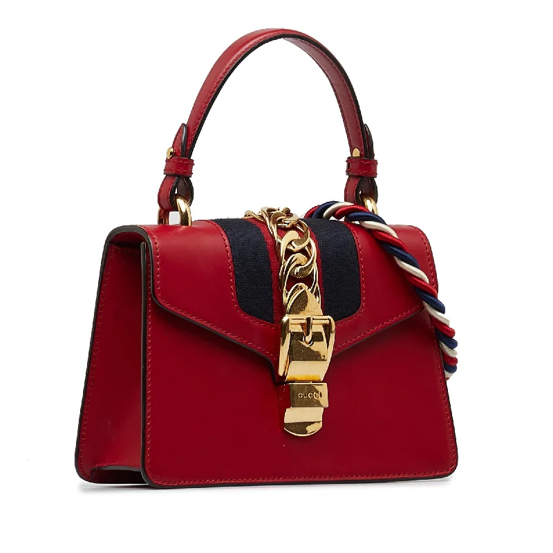 Ladies Gucci shoulder bags with a tassel decorationGucci Mini Sylvie Satchel (4t37wi)