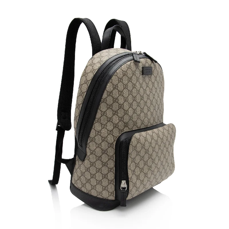 Gucci backpacks for women with a padded laptop compartmentGucci GG Supreme Medium Backpack (IMCi1i)