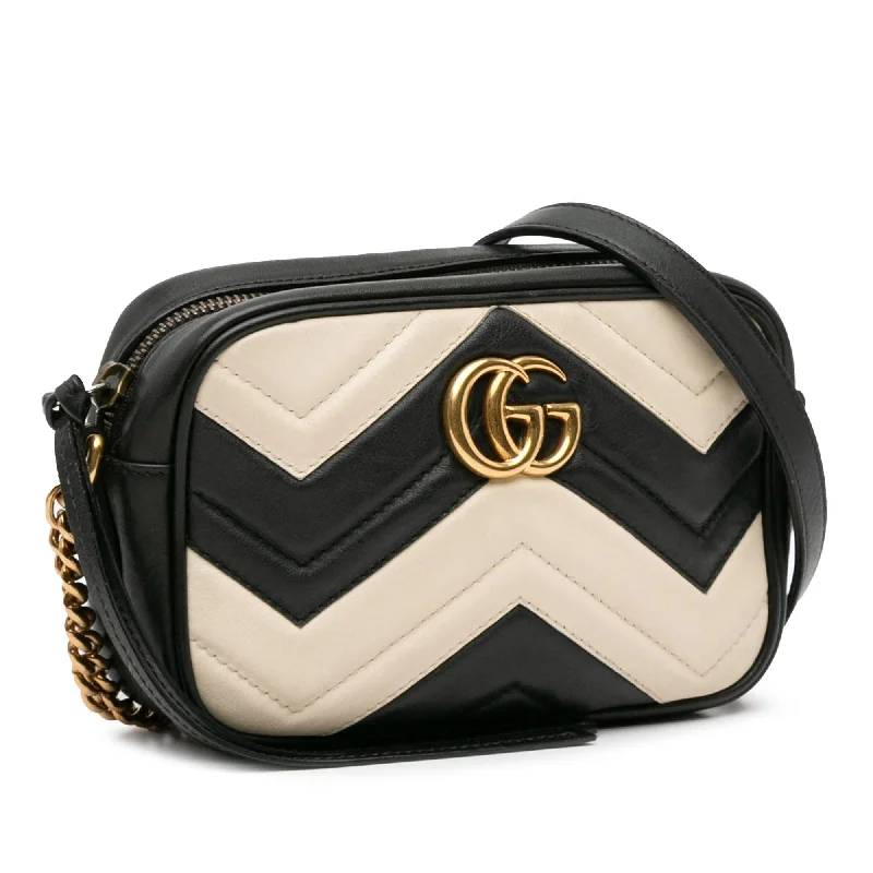 Women Gucci bags with a zippered interior pocketGucci Mini GG Marmont Matelasse Crossbody Bag MNuK5d)