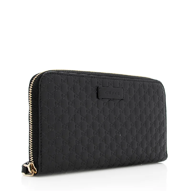 Gucci handbags for women with a patent - leather finishGucci Microguccissima Leather Zip Wallet (SHF-19477)