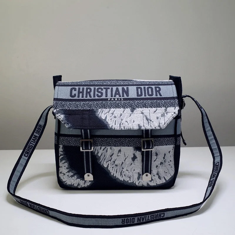 Christian Dior handbags with a back - pocket for quick storageChristian Dior Bags - 5008