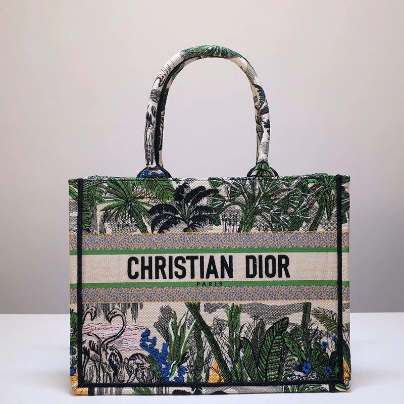 Luxury Christian Dior crossbody bags with a chain - link strapChristian Dior Bags - 5057