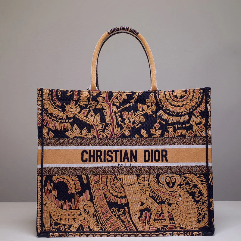 Christian Dior crossbody bags with a front - flap pocket for easy accessChristian Dior Bags - 5062