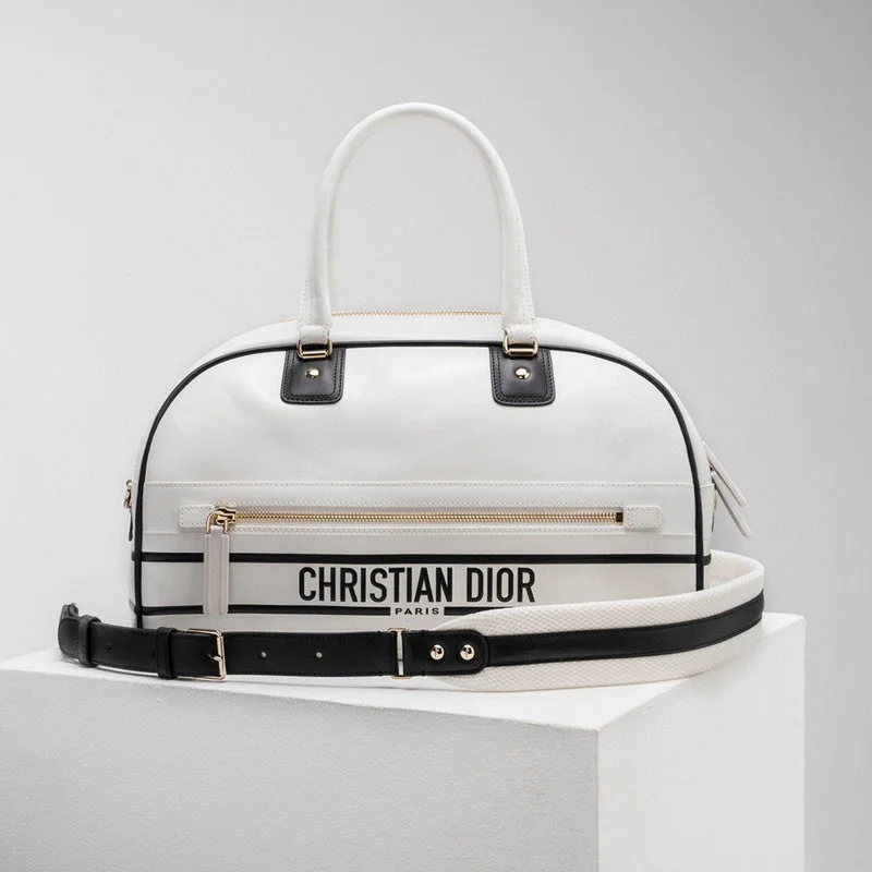 High - fashion Christian Dior bags with a geometric patternChristian Dior Bags - 5192