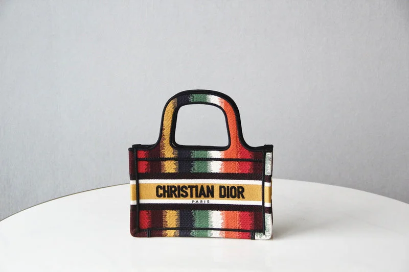 Christian Dior crossbody bags with a front - flap pocket for easy accessChristian Dior Bags - 5247