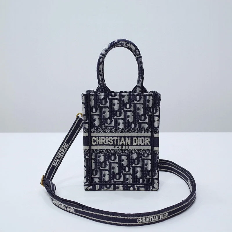 Fashion - forward Christian Dior tote bags for the modern womanChristian Dior Bags - 5264