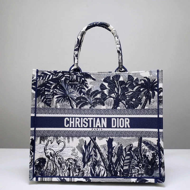 Christian Dior handbags with a removable shoulder strap for versatilityChristian Dior Bags - 5274