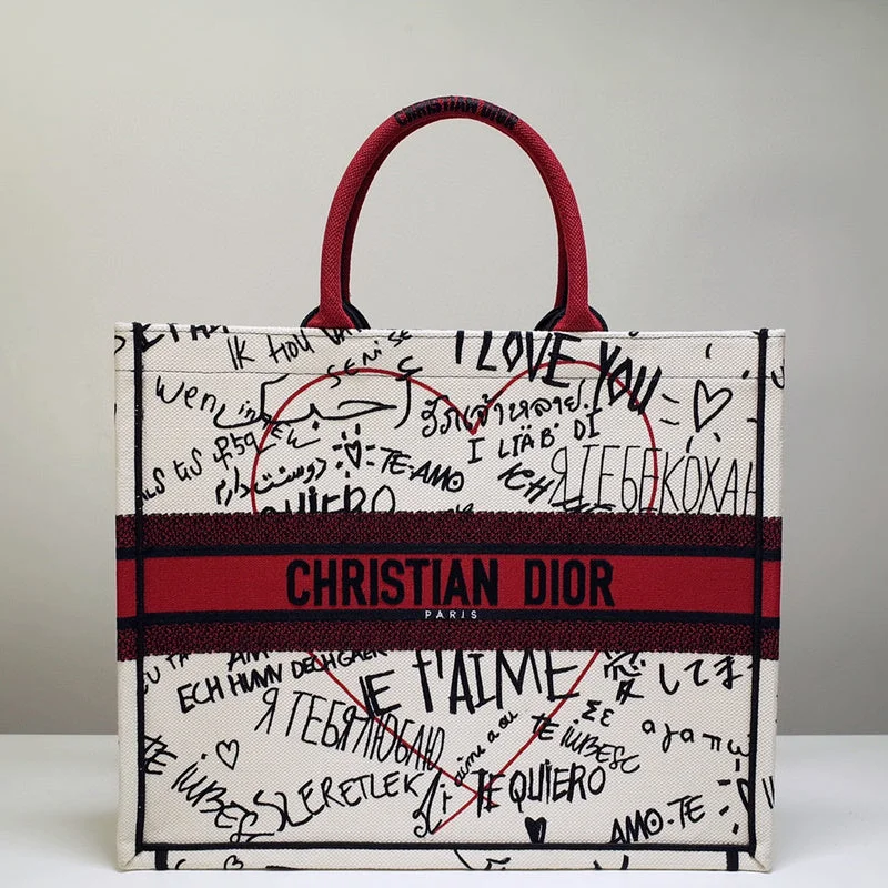 Stylish Christian Dior shoulder bags with a tassel - adorned zipperChristian Dior Bags - 5280