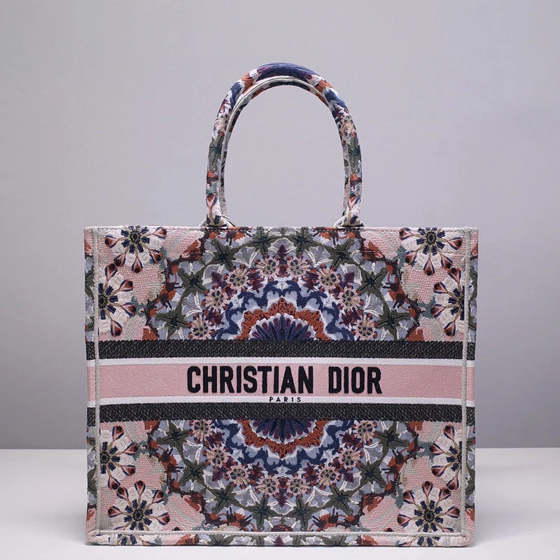 Stylish Christian Dior shoulder bags with a tassel - adorned zipperChristian Dior Bags - 5291