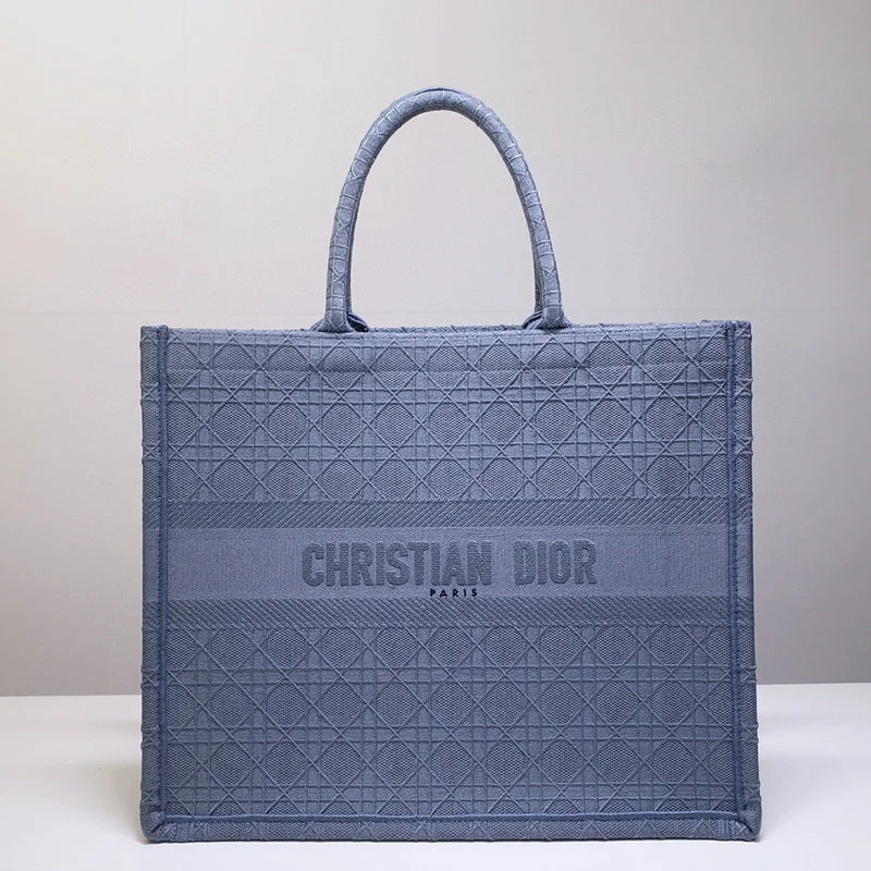 High - fashion Christian Dior bags with a geometric patternChristian Dior Bags - 5293