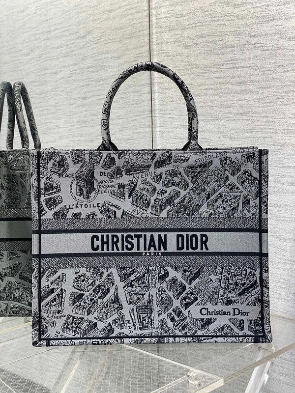 Christian Dior handbags with a detachable mirror for on - the - go touch - upsWF - Dior Bags - 028